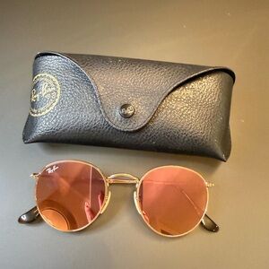 Ray-Ban Round Sunglasses with Pink mirror Lenses